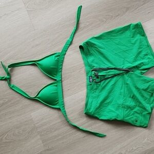 Patagonia Green Bikini Top  Board Shorts Set Size 12 Shorts Size Med Top NWOT !